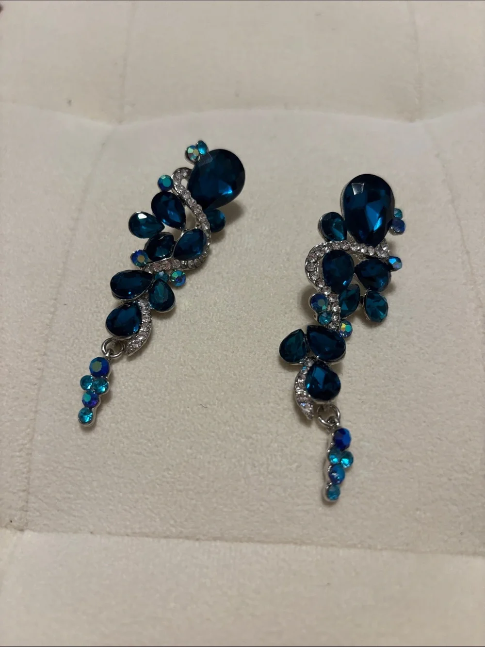 Blue Crystal Drop Earrings - Elegant Teardrop Dangle NEVER WORN